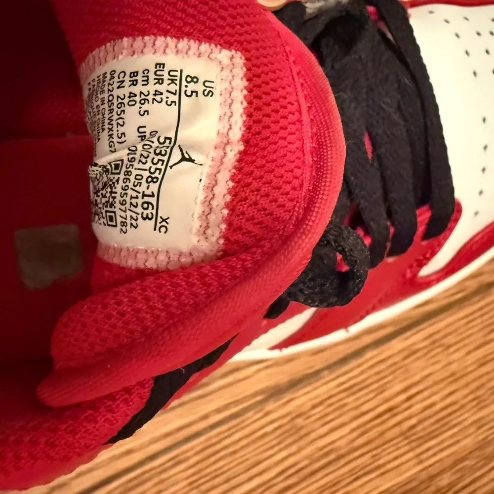 Air Jordan 1 Low M8.5/W10